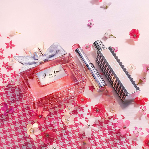 Miss Dior Parfum Intense Floral, Fruity and Woody Notes