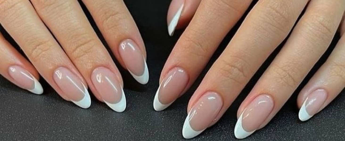 Κάντε french manicure στο σπίτι!