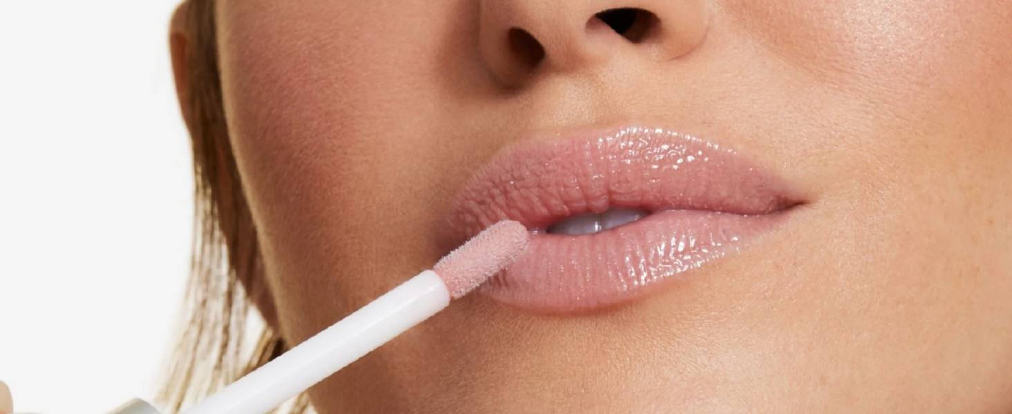 4 makeup tips για να φαίνονται τα χείλη σου πιο σαρκώδη