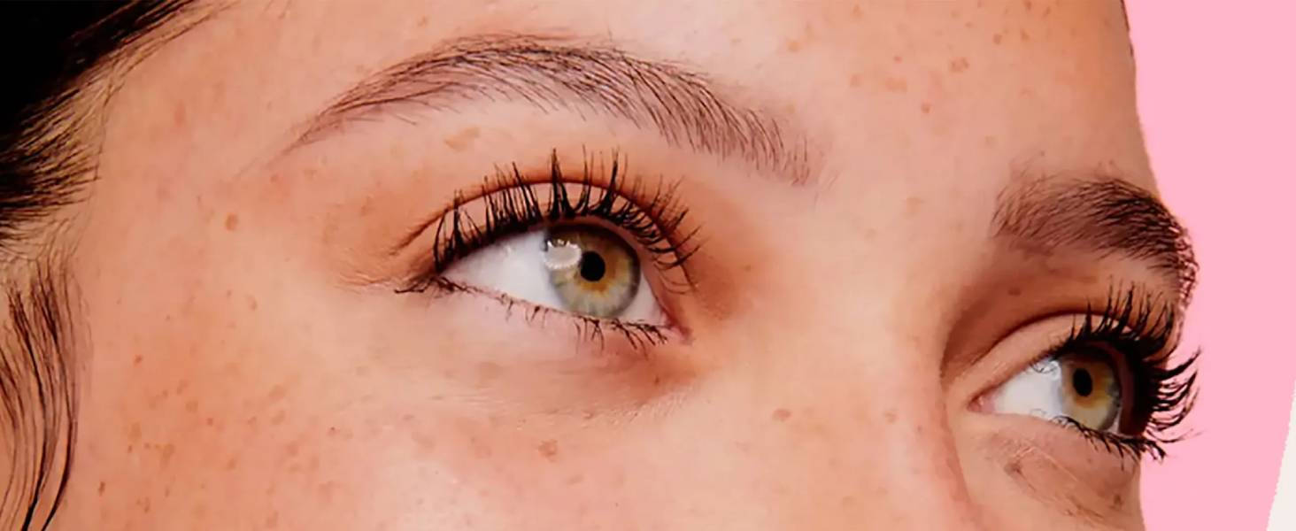 3 tips για να αφαιρέσεις εύκολα το αδιάβροχο μασκάρα